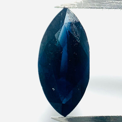 Echter Blauer Saphir Navette 0.95ct 8.8x4.3mm