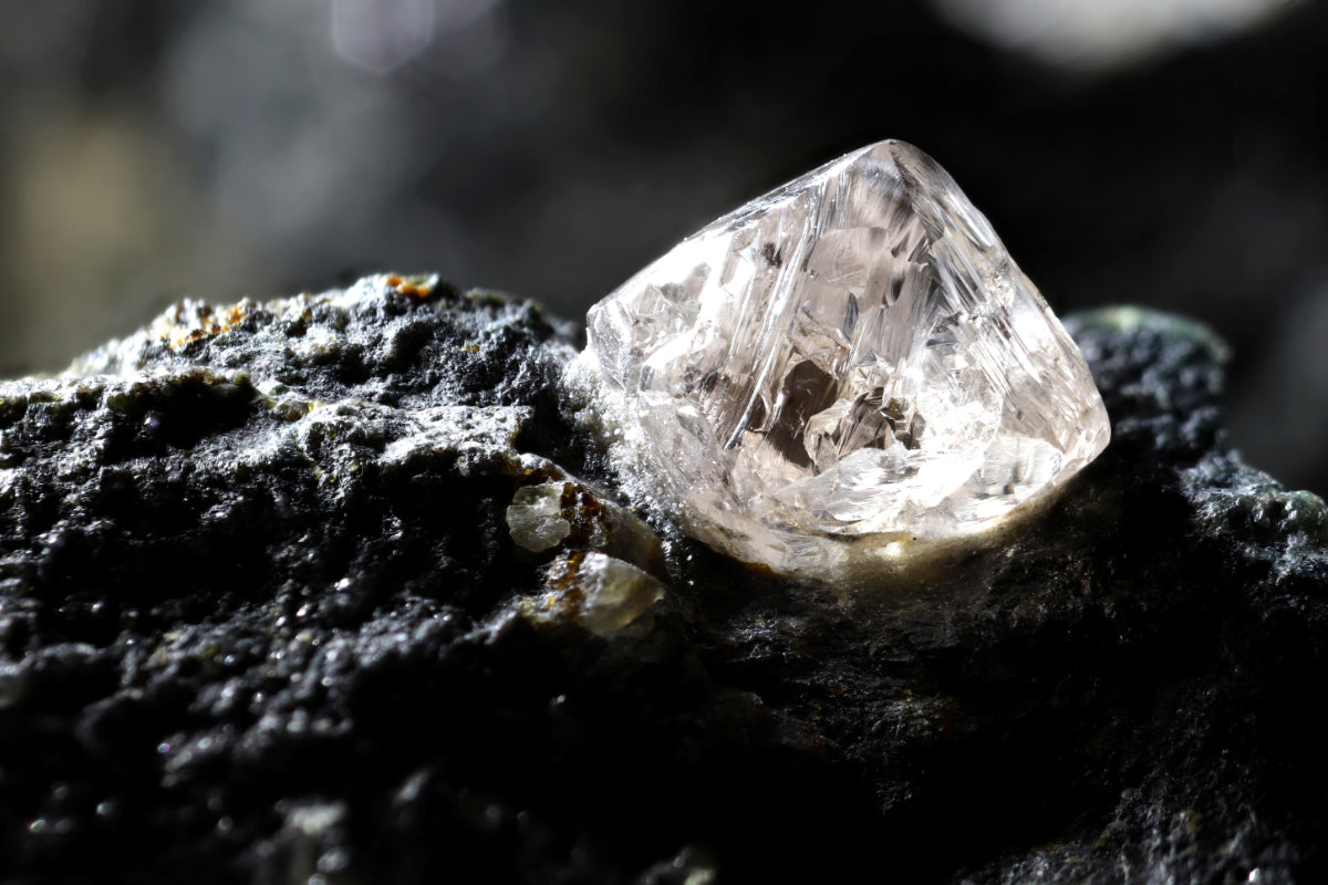 Vom Diamant zum Brillant – EFB Edelsteinvertrieb