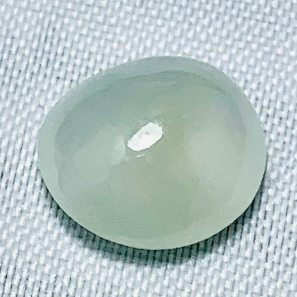 Echter Jade Oval Cabochon Hell Grün 2.91ct 9.4x6.7mm