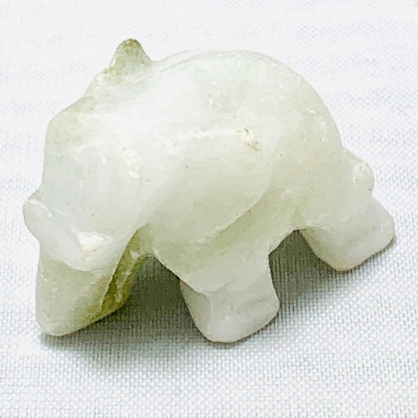 Echter Hellgrüner Jade Elefant Carving 52.63ct 23x15mm