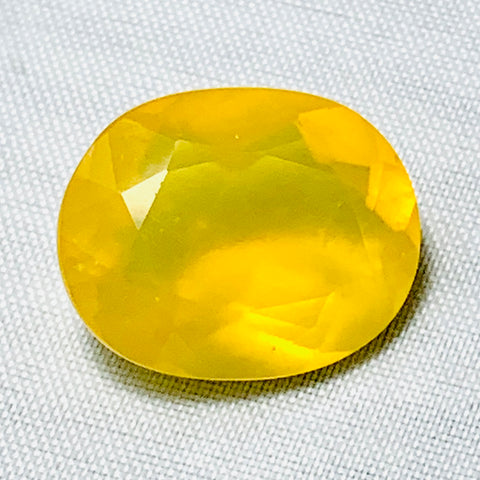 Echter Mexico Opal Oval Gelb 8.66ct 17x13.5mm
