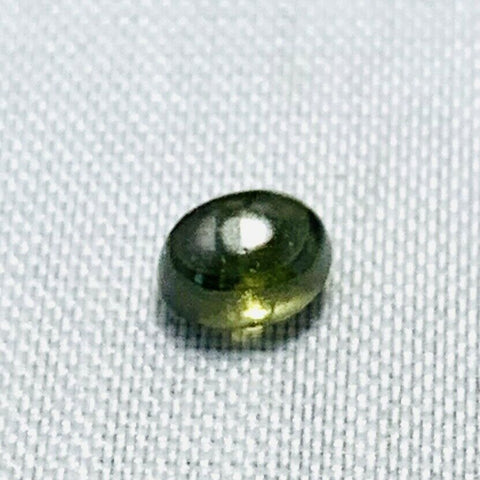 Echter Grüner Ovaler Zirkon Cabochon 0.63ct 4.7x3.8mm