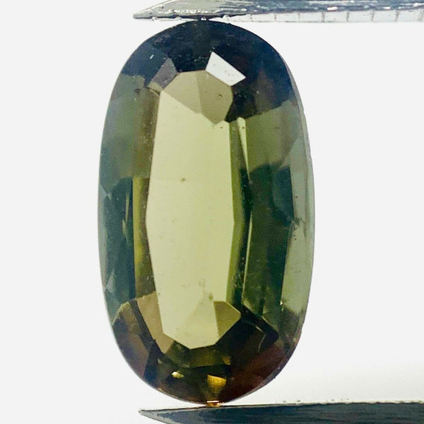 Echter Ovaler Andalusit 0.85ct 8.2x4.8mm