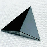 Echtes Mosaik Dreieck aus Onyx und Hämatit 8.03ct 20x20x20mm