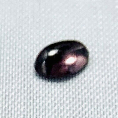 Echter Dunkel Rosa Ovaler Zirkon Cabochon 0.55ct 5.7x3.6mm